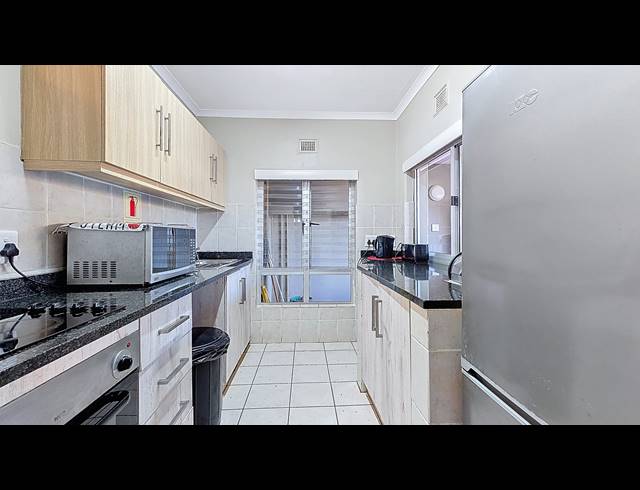 2 BEDROOM APARTMENT FOR SALE IN SALT ROCK